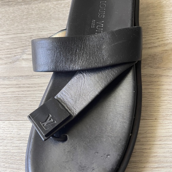 AUTHENTIC LOUIS VUITTON SANDALS - Picture 5 of 12